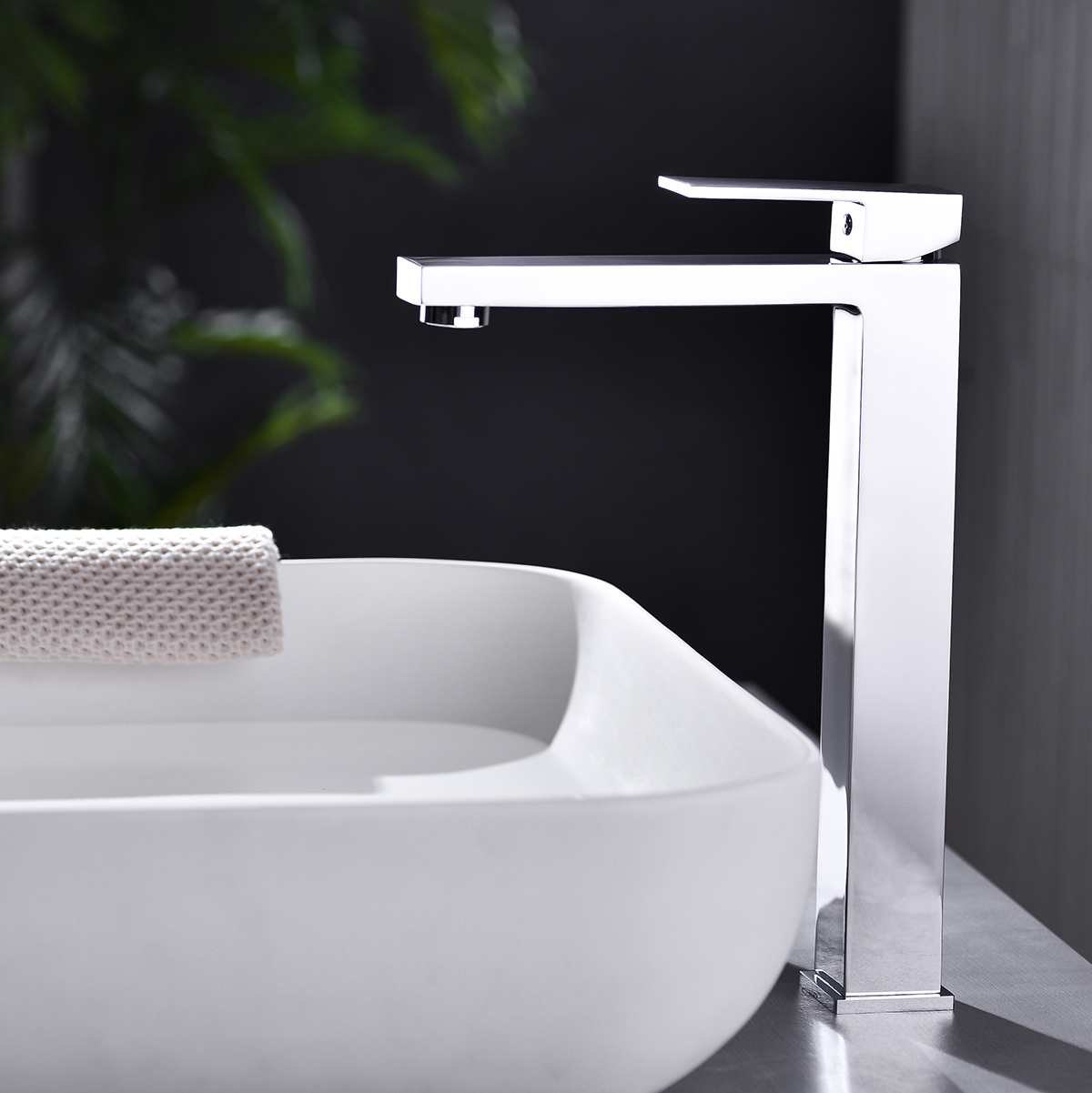 Sleek Square-Design Chrome Bathroom Basin Faucet for Vanity - 图片 2