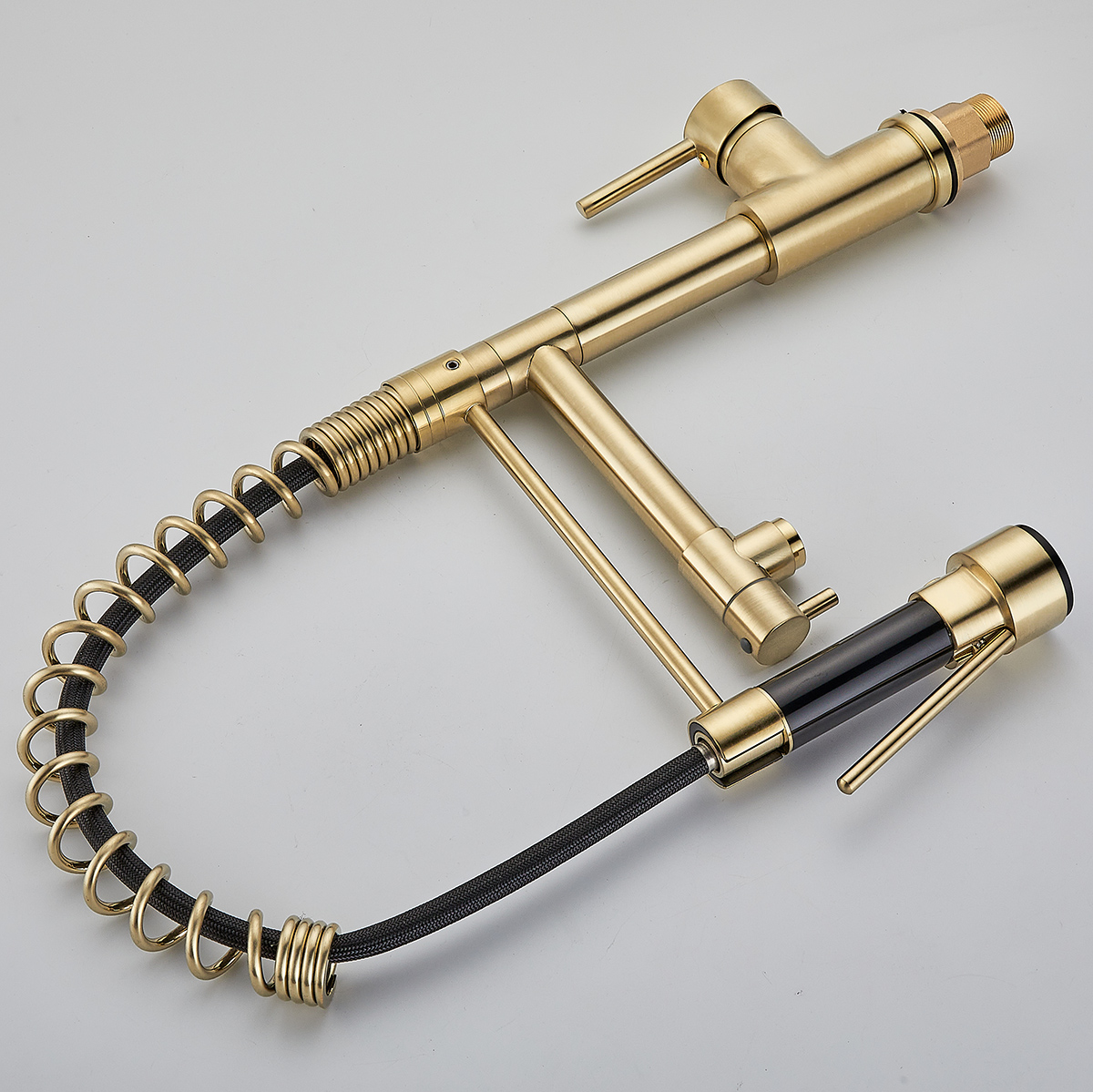 Luxury Brass Pull Down Kitchen Tap with Spring Design - 图片 8